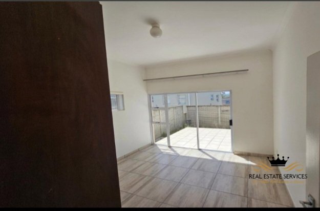 2 Bedroom Property for Sale in Nahoon Valley Park Eastern Cape